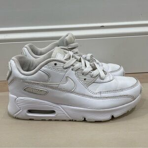 Nike Air Max 90 Youth Size 2.5Y White Athletic Running Sneakers CD6867-100